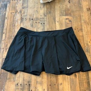 Women’s Nike Slim Fit Tennis Skort